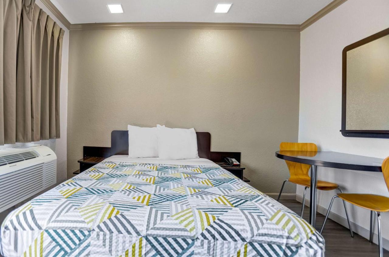 Motel 6-Red Bluff, Ca Екстериор снимка